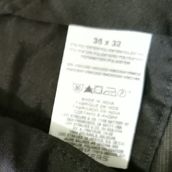 DOCKER's grey dress pant. Size 36w 32L. - Picture 4 of 4